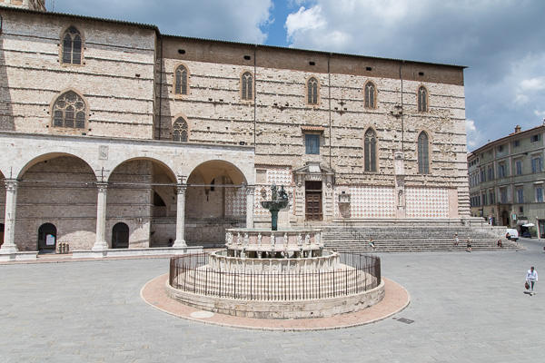 Umbrien - Perugia - Piazza IV Novembre